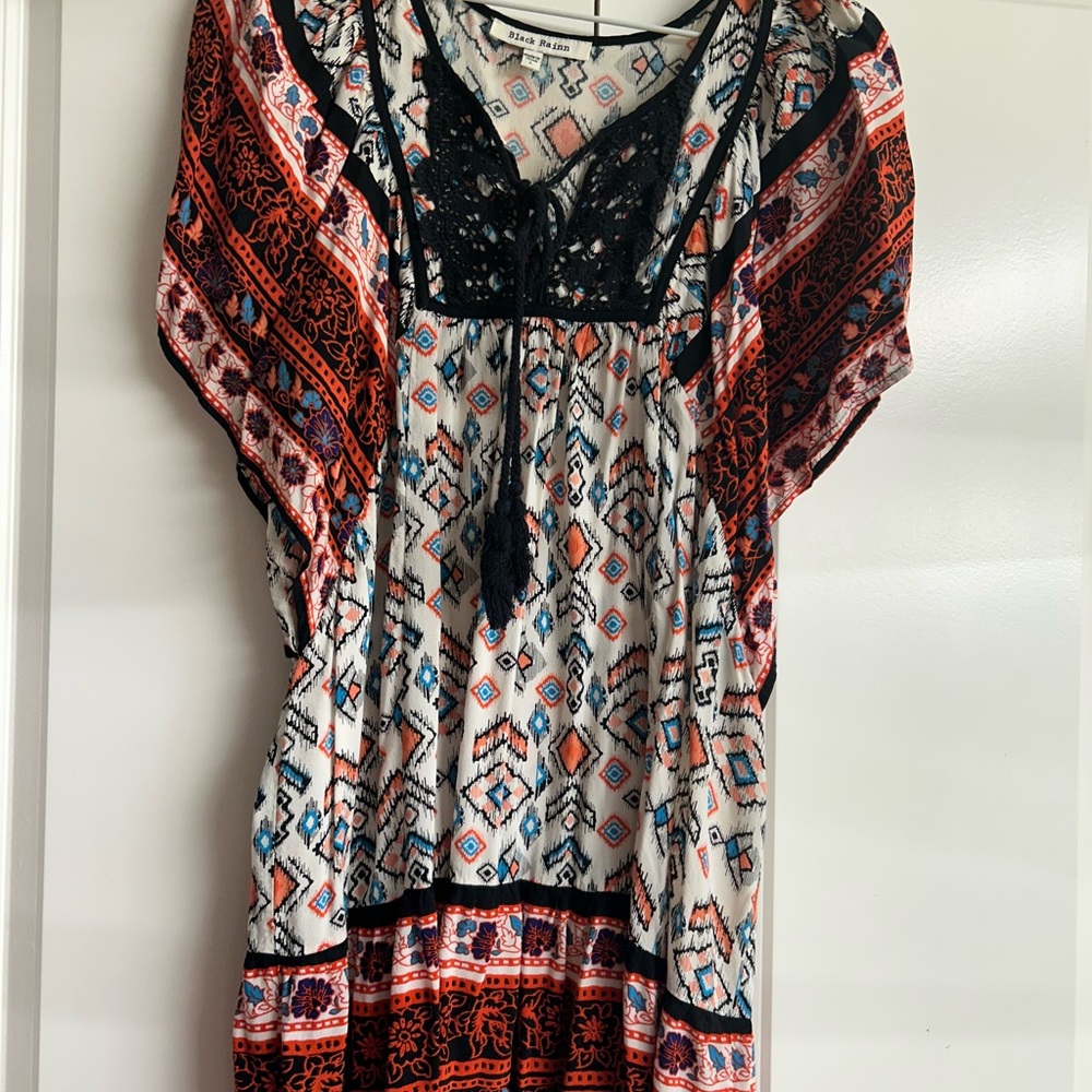 Black Rainn Geometric Print Dress with Lace